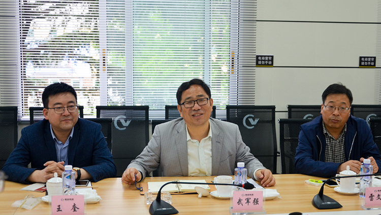 陜鋼集團漢鋼公司到釩鈦科技參觀交流：現(xiàn)場非常震撼，環(huán)境特別好！(圖5)