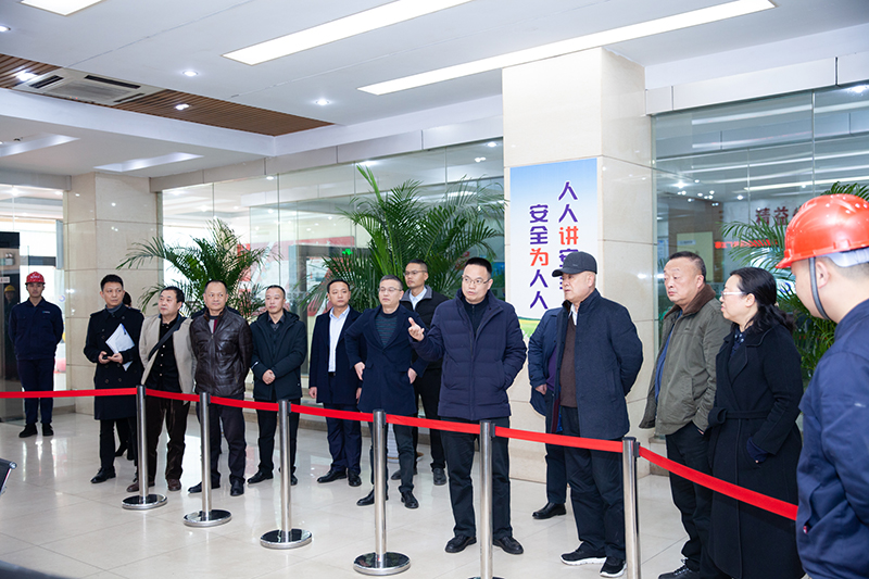 省市場監(jiān)管局領導一行蒞臨川威集團考察調(diào)研(圖1)