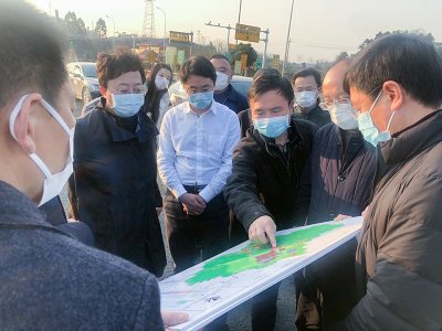 內(nèi)江市委副書記、市長鄭莉到川威集團(tuán)連界基地調(diào)研疫情防控及經(jīng)濟(jì)發(fā)展工作