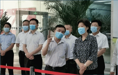省委常委、統(tǒng)戰(zhàn)部長、省總工會主席田向利調(diào)研川威連界基地并慰問一線員工