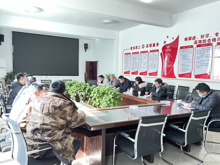會(huì)理市副市長鄭磊蒞臨礦業(yè)總公司會(huì)理區(qū)域礦山檢查(圖2) 會(huì)理市副市長鄭磊蒞臨礦業(yè)總公司會(huì)理區(qū)域礦山檢查(圖2)
