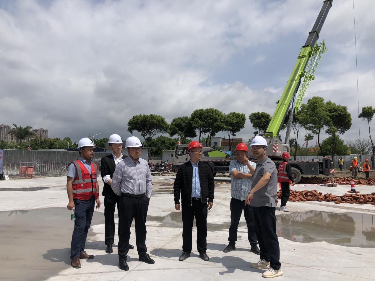 內江市委常委蔣學東到集團承建的隆昌方艙醫(yī)院項目 調研檢查工作(圖6) 內江市委常委蔣學東到集團承建的隆昌方艙醫(yī)院項目 調研檢查工作(圖6)