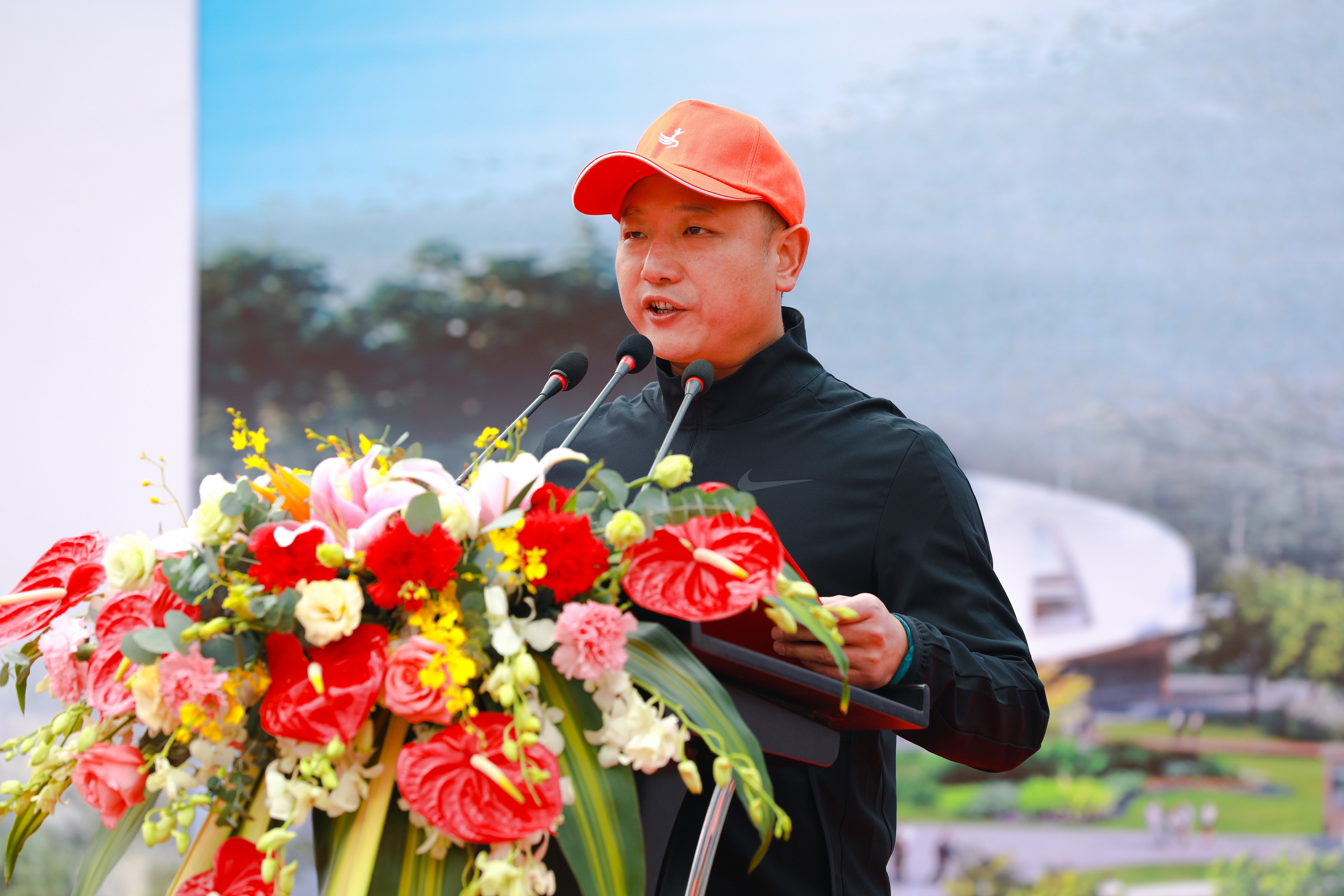 釩鈦科技舉行穹窿植物園開園試運(yùn)營儀式(圖3) 釩鈦科技舉行穹窿植物園開園試運(yùn)營儀式(圖3)