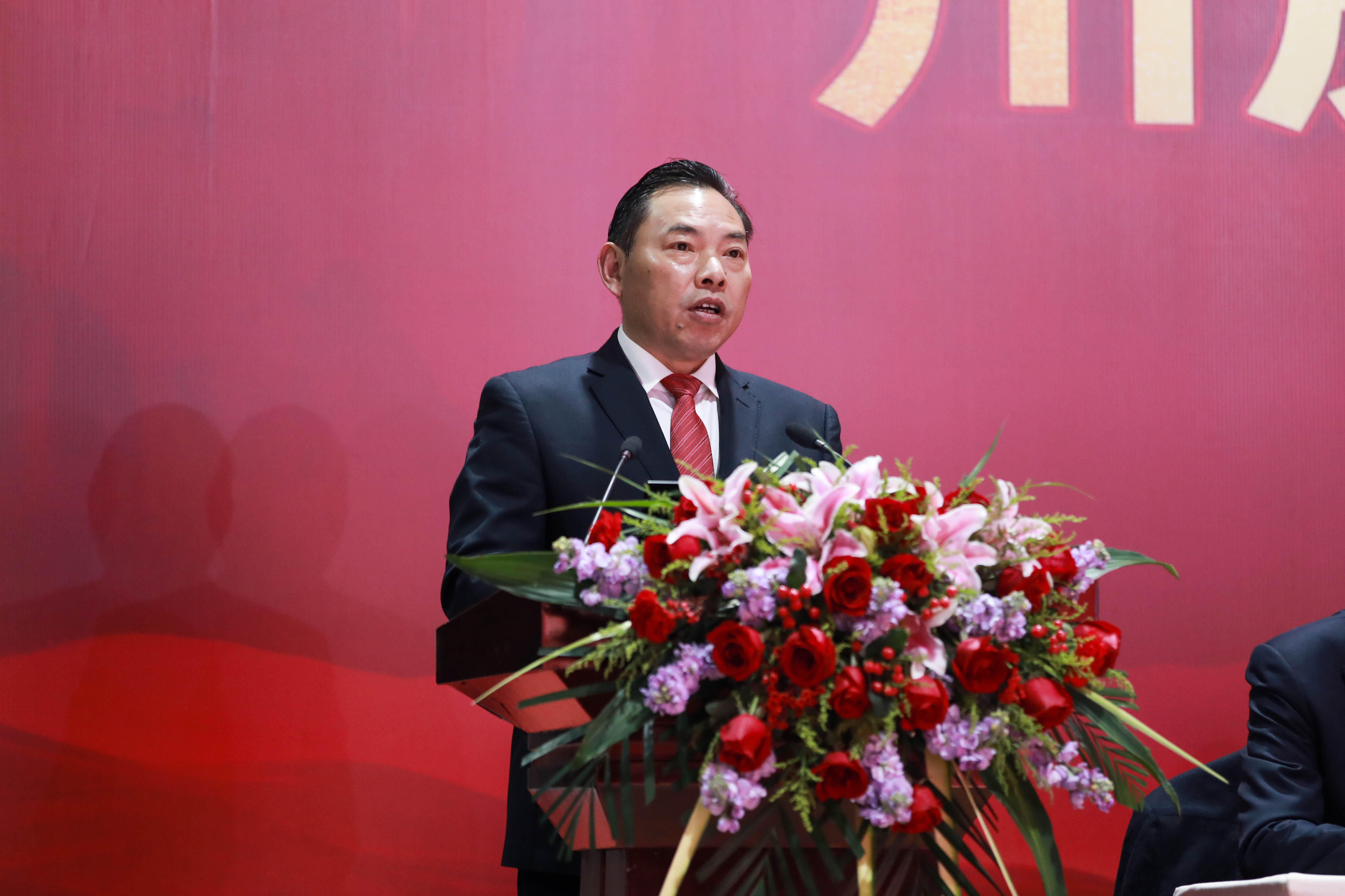 不折不撓  剩者為王——集團(tuán)公司隆重召開2023年年會(圖2)