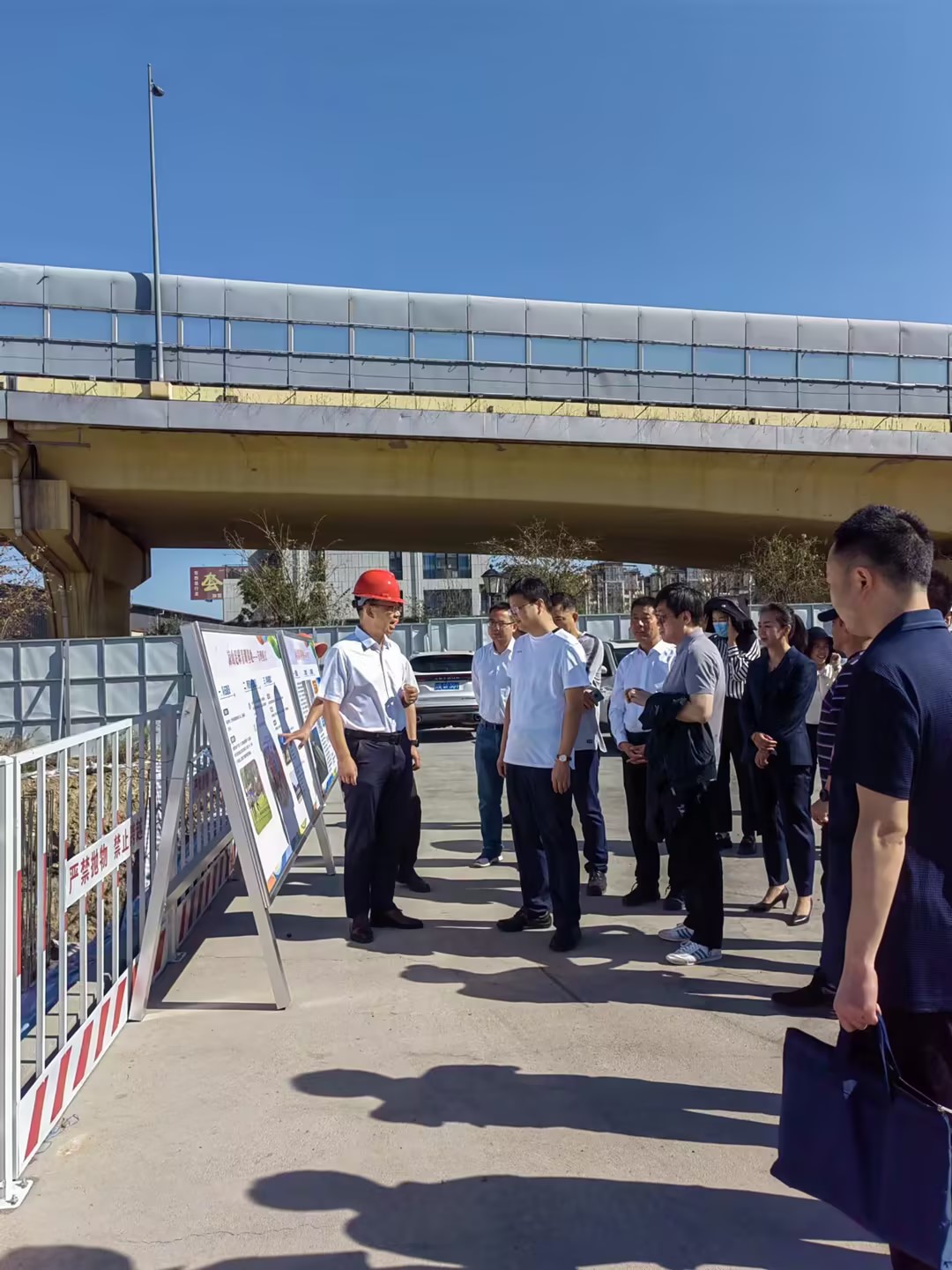 國家體育總局調(diào)研 涼山州青少年足球訓練基地項目(圖2) 國家體育總局調(diào)研 涼山州青少年足球訓練基地項目(圖2)