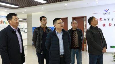 西南化工研究設計院有限公司副總經(jīng)理孫炳一行來威參觀交流