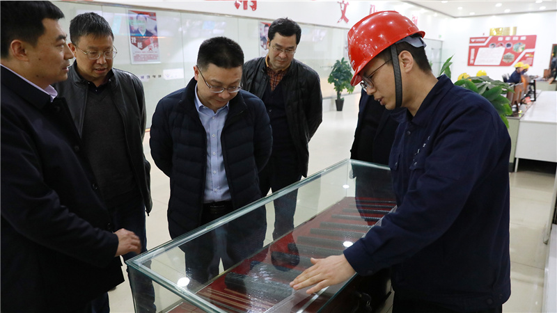 西南化工研究設計院有限公司副總經(jīng)理孫炳一行來威參觀交流(圖2)